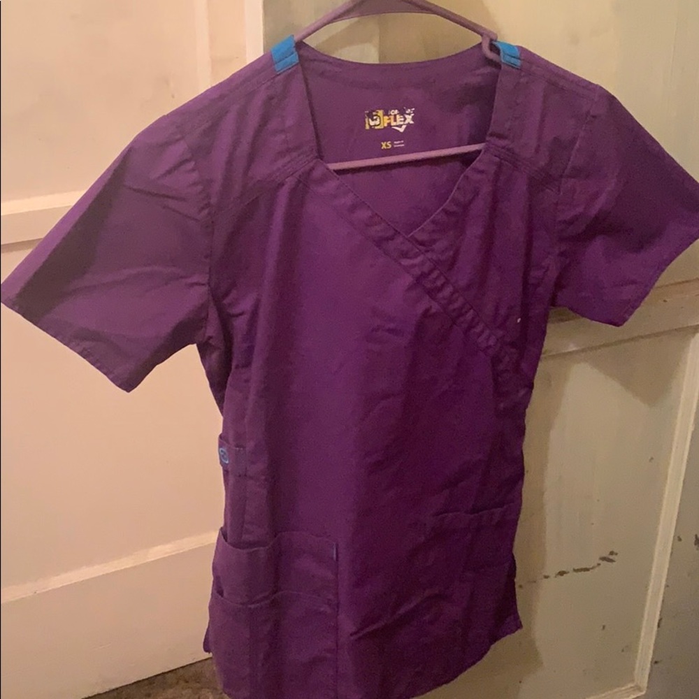 Scrub top